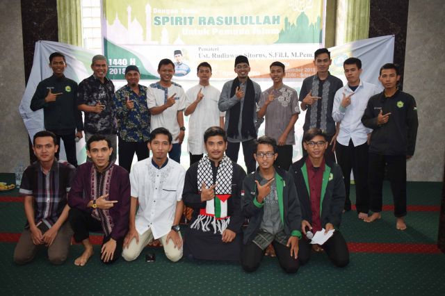 MAULID NABI SAW 1440 H OLEH LDK IRMASTRI DI MASJID STMIK TRIGUNA DHARMA 