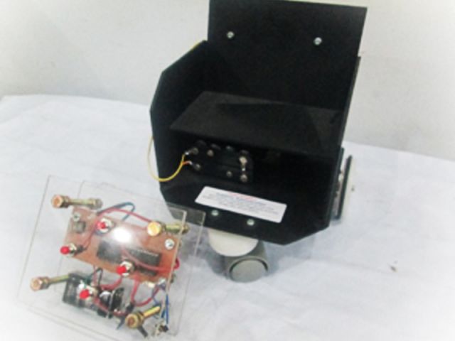 Rancang bangun alat pengontrol kursi roda untuk penderita lumpuh dengan sistem pengendalian jarak jauh menggunakan remote control